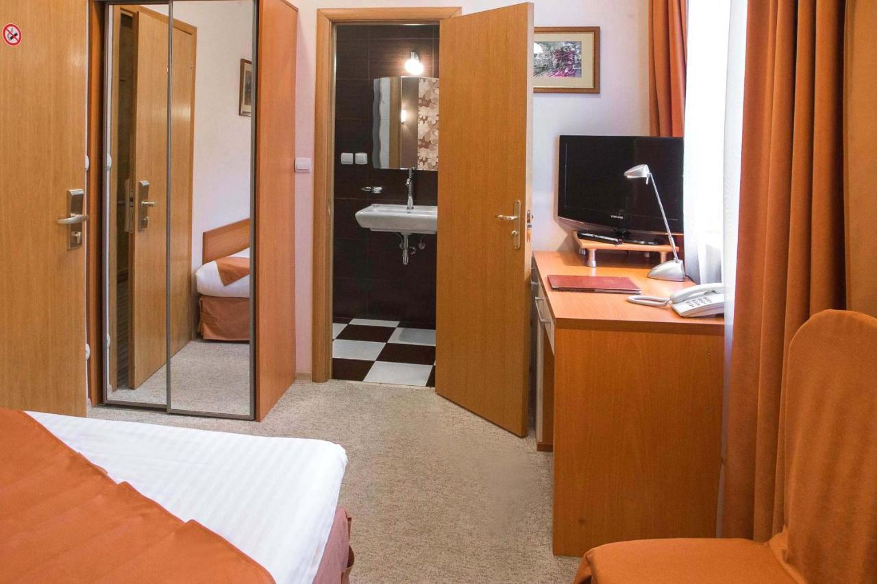 Economy Room In Hotel Eney Lviv Luaran gambar