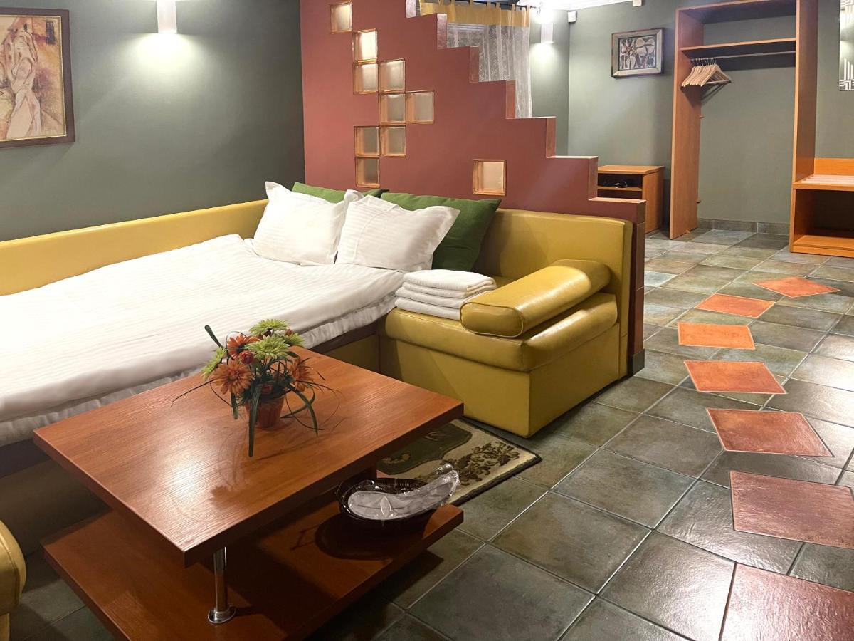 Economy Room In Hotel Eney Lviv Luaran gambar