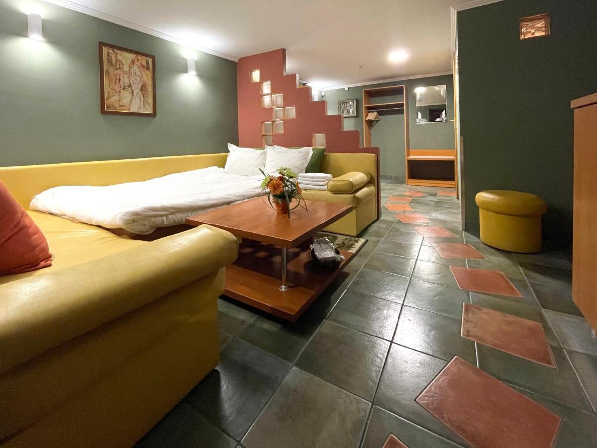 Economy Room In Hotel Eney Lviv Luaran gambar