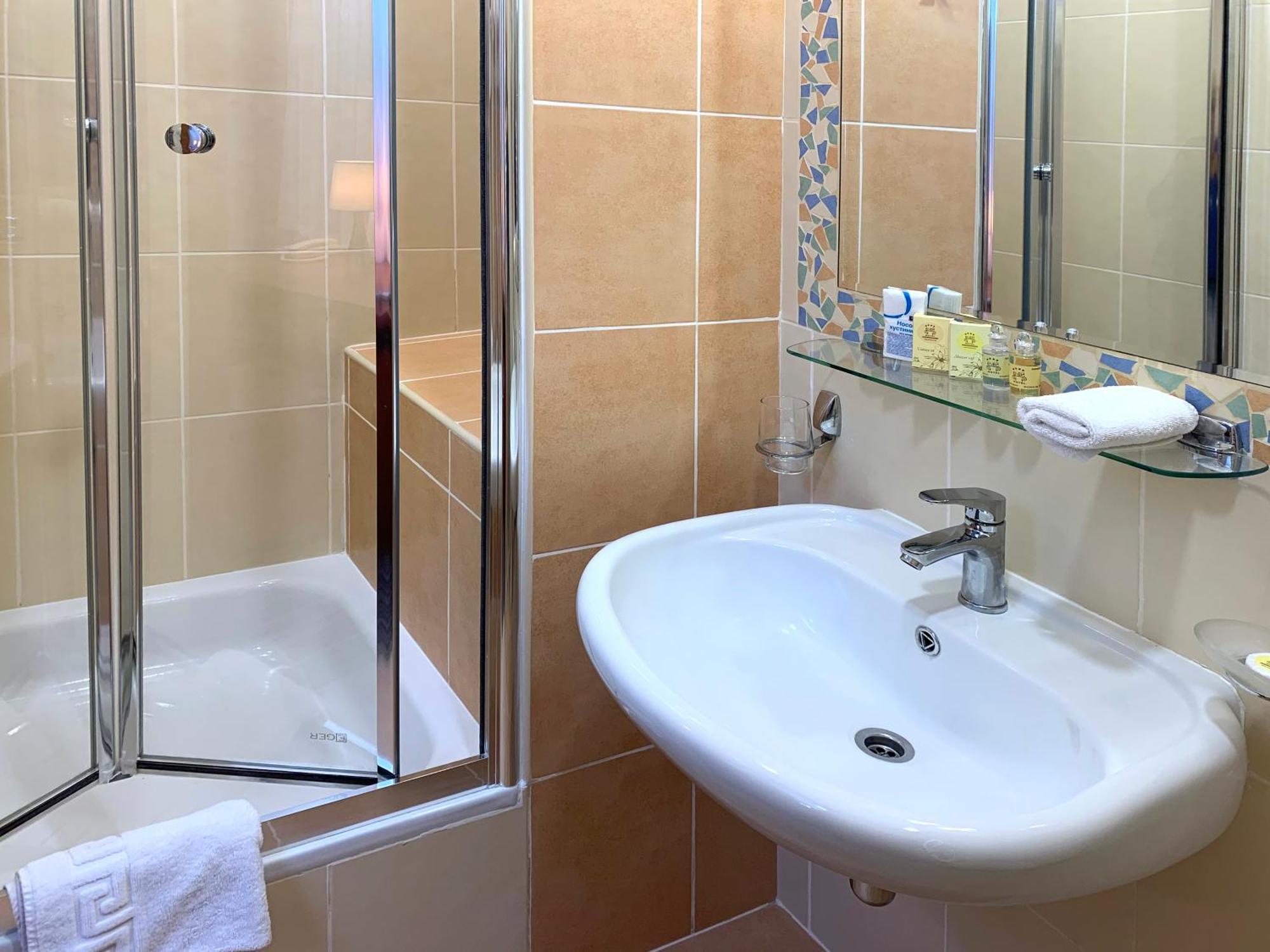 Economy Room In Hotel Eney Lviv Bilik gambar